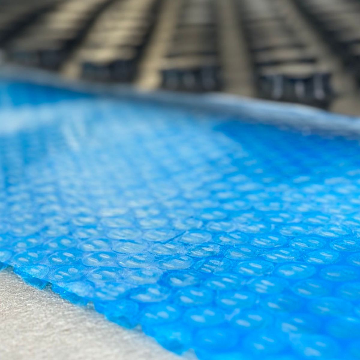 Membrană termoizolantă pardoseli Isoflect FLOOR PRO 40 m²/rolă, multiple funcții (barieră de vapori + izolație termică + barieră Radon + amortizor vibrații + bandă perimetrală) - Isoflect Insulation