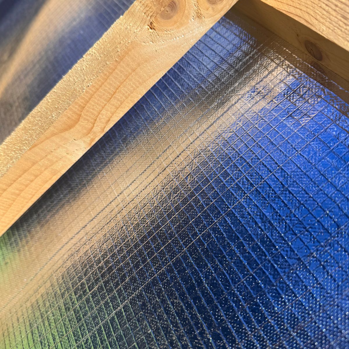 Roof Pro - membrană de acoperiș cu funcție de izolare termică - Isoflect Insulation