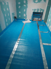Membrană termoizolantă pardoseli Isoflect FLOOR PRO 40 m²/rolă, multiple funcții (barieră de vapori + izolație termică + barieră Radon + amortizor vibrații + bandă perimetrală)
